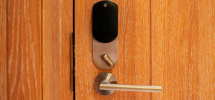 Automatic Locking Door Knob Barstow